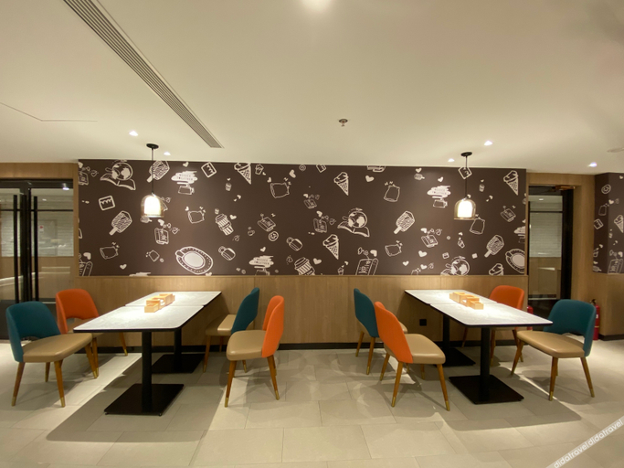 Food & Drinks 4, Hanting Premium Hotel Hailar Central Road, Hulunbuir