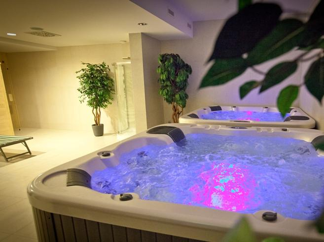 Sport & Beauty 2, Ezusthid Hotel, Veszprém