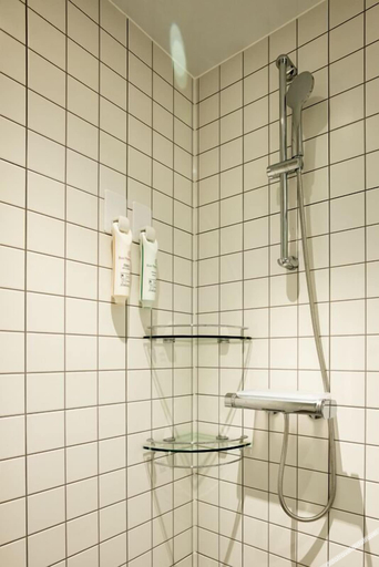 Bathroom 4, THE CONNOISSEUR Residence Hotel, Yeongdeungpo