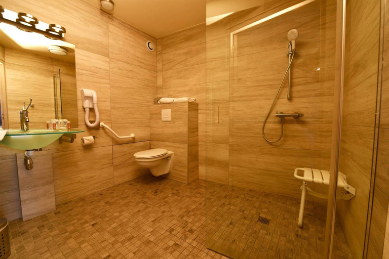 Bathroom 5, Relais St Eloi, Sure Hotel Collection by Best Western, Indre-et-Loire