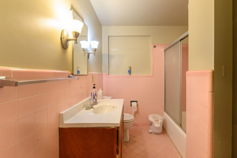 Bathroom 4, Crashpod Hostel, Riverside
