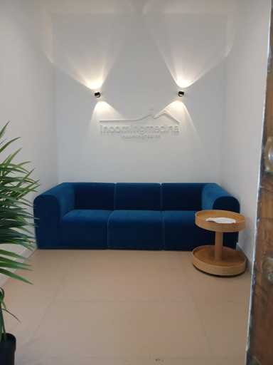 Facilities 4, Incoming Medina, Napoli