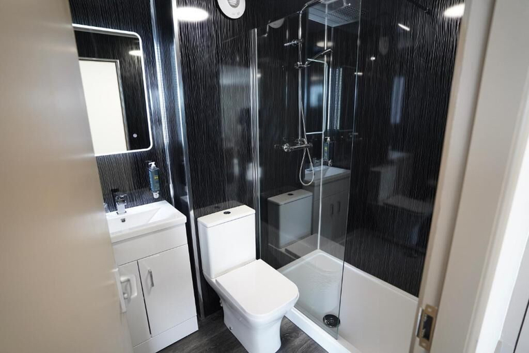 Bathroom 5, The Hardgate House Hotel, West Dunbartonshire
