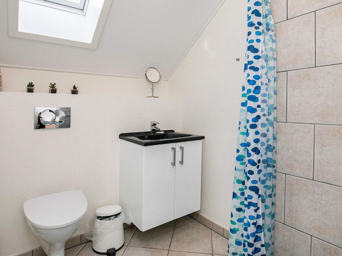 Bathroom 5, 8 person holiday home on a holiday park in Bogense, Nordfyns