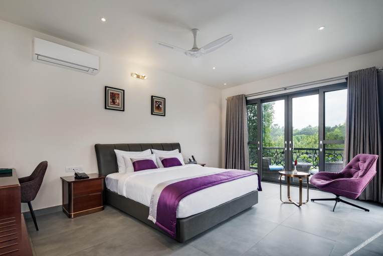Bedroom 3, Vismita County, Chikmagalur