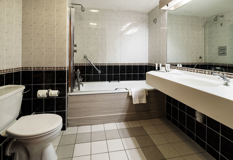 Bathroom 5, Fitzpatrick Castle Hotel, Dublin