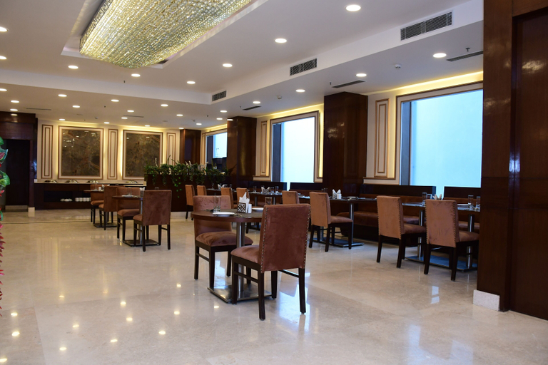 Food & Drinks 5, Lemon Tree Hotel, Noida, Gautam Buddha Nagar