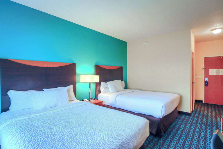 Bedroom 4, Comfort Inn & Suites Houston North - Spring, Houston