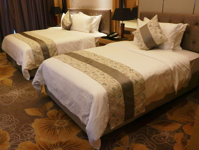 Bedroom 2, Wanning Guest Hotel, Hainan
