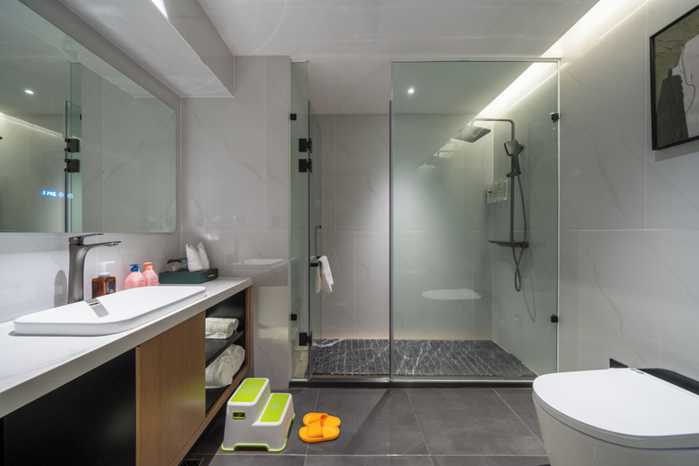 Bathroom 4, ShenZhen & ZM Luxurious City View Hotel, Shenzhen