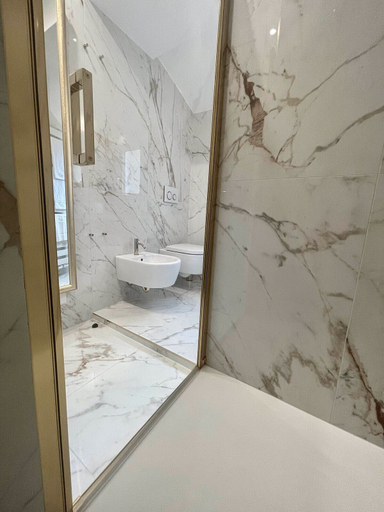 Bathroom 3, Bellagio Luxury Suites Apartments, Como