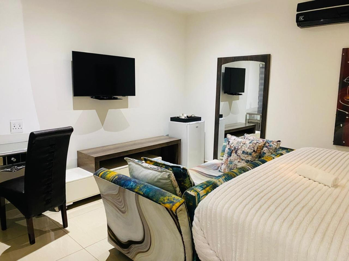 Bedroom 2, Royal Lodge, Vhembe