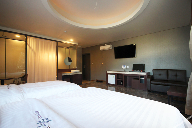 Bedroom 3, Uljin Neulbom Boutique, Uljin