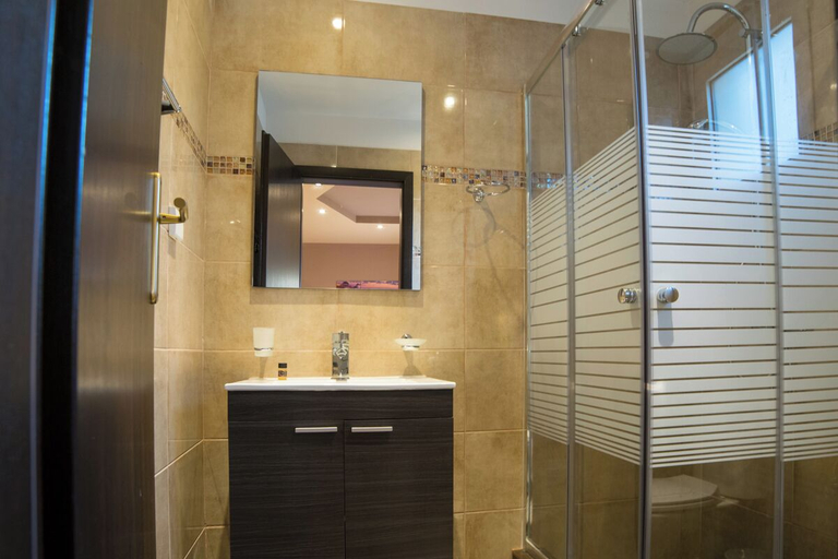 Bathroom 5, ATH Airport Suites Free Shuttle, Attica
