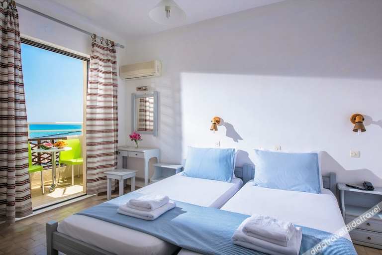 Bedroom 2, Smaragdine Beach Hotel, Crete