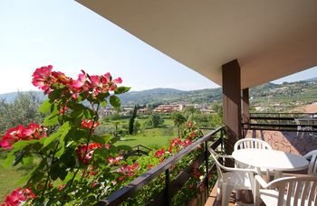 Others 4, Residence Le Rasole, Verona