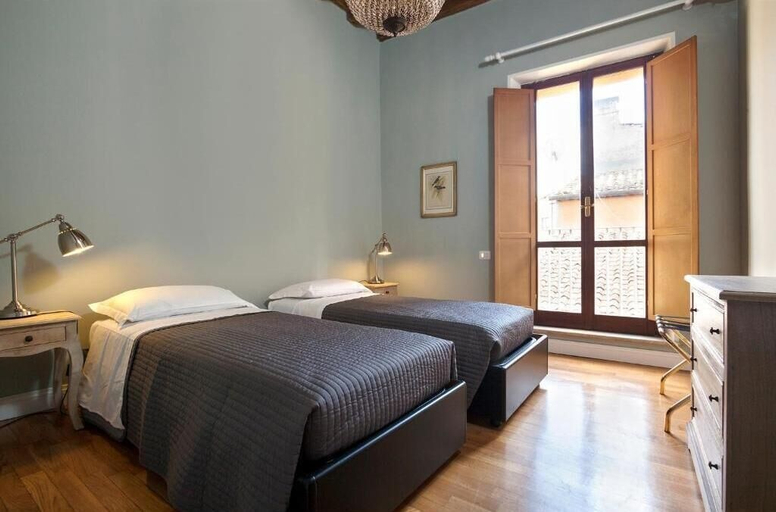 Bedroom 2, Via Giulia Apartments, Roma