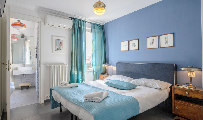 Bedroom 5, mimi terrace, Napoli