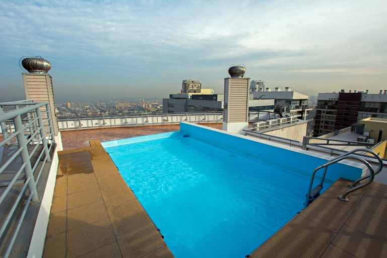 Sport & Beauty, RQ Santiago, Santiago
