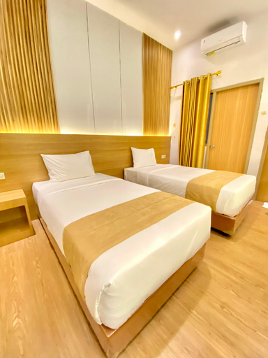 Bedroom 2, The Royal Trihadi Boutique Hotel, Solo