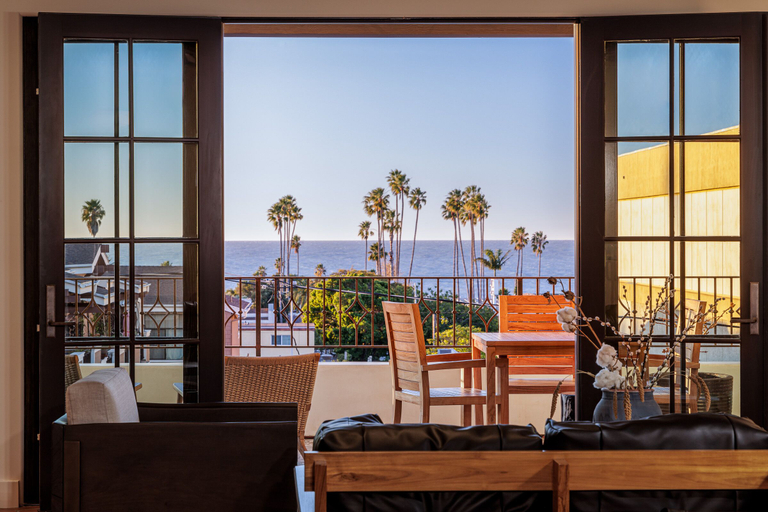 Food & Drinks 5, Hotel San Buena, Ventura