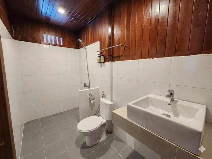Bathroom 2, Coriana Dive Resort, Raja Ampat