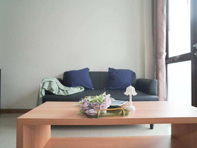 Living Room 2, Practical 2BR for 3 Pax at Asatti Apartment By Travelio, Tangerang Selatan