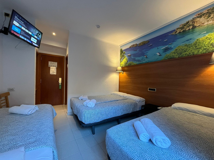 Bedroom 4, Hotel Maremagnum, Girona