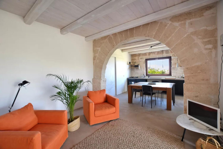 Others 5, Villa Favignana, Trapani
