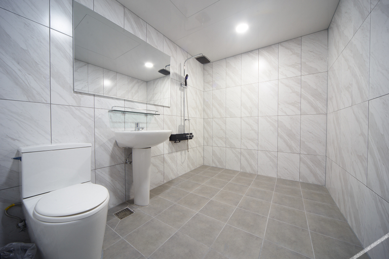 Bathroom, Hotel Cheongdam, Muan
