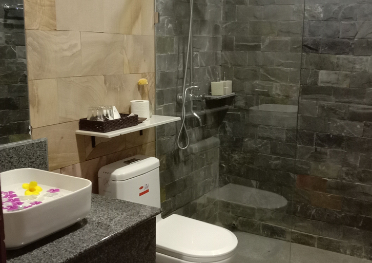 Bathroom 3, Hotel Sethy Boutique, Ta Khmau