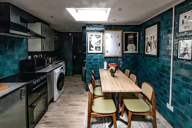Food & Drinks 4, 82A Dalston Lane Terrace, London