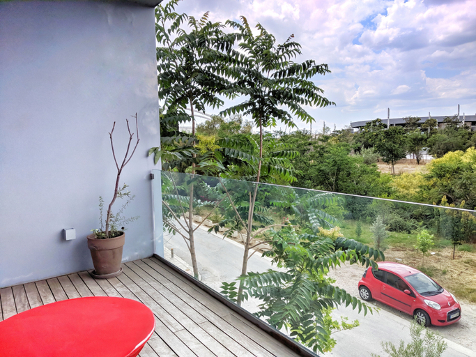 Others 5, Verde Apartments, Attica