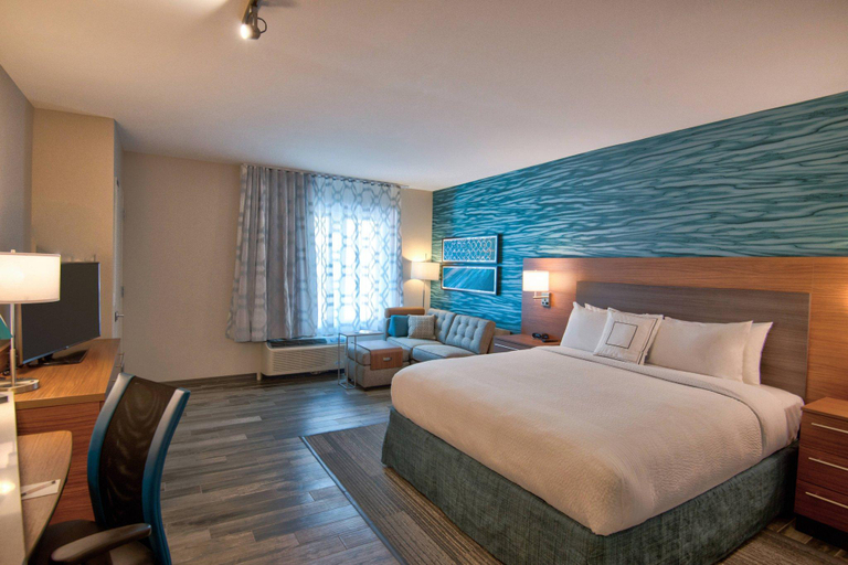 Bedroom 3, Towneplace Suites Miami Airport, Miami-Dade