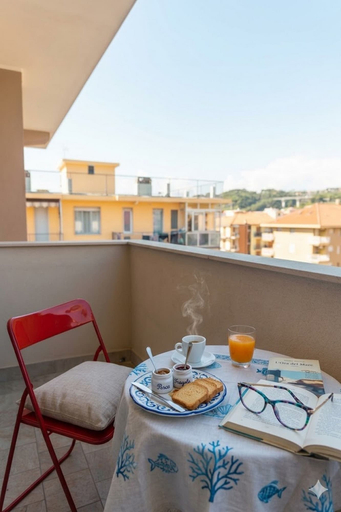 Terrace/patio 3, Appartamento Mare e Sale, Imperia