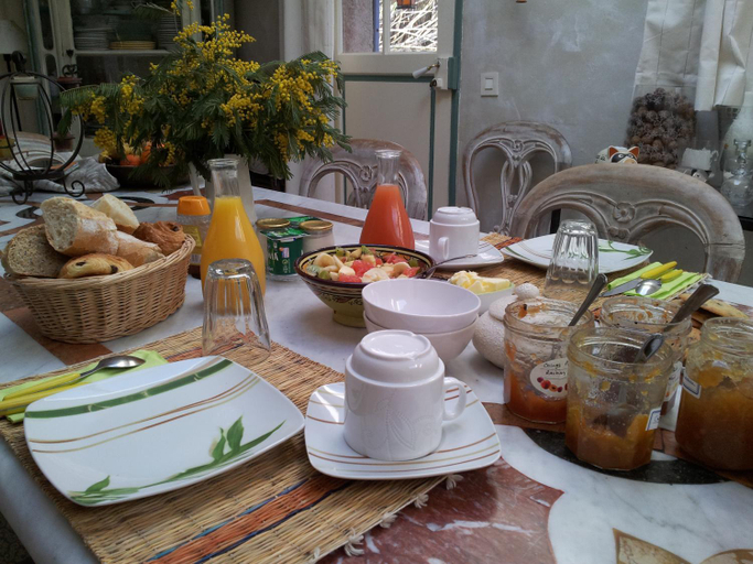 Food & Drinks, L'Amandari - Provence holidays - Chambres d'hotes avec jardin, piscine, jacuzzi, climatisation, Var