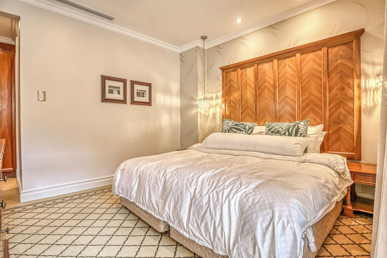 Room 3, Luxurious Two-Bedroom Apartment, City of Johannesburg