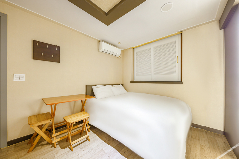 Bedroom 4, Boryeong (Daecheon) Coconut Motel, Boryeong