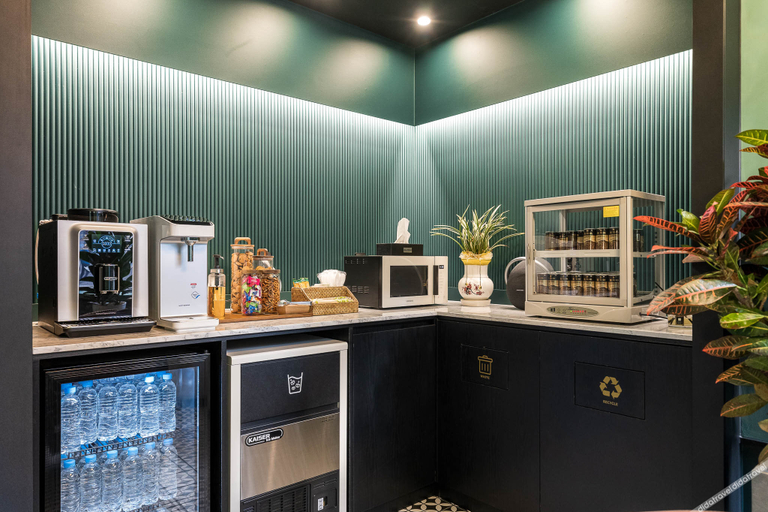 Food & Drinks, Hotel Classy, Gangbuk