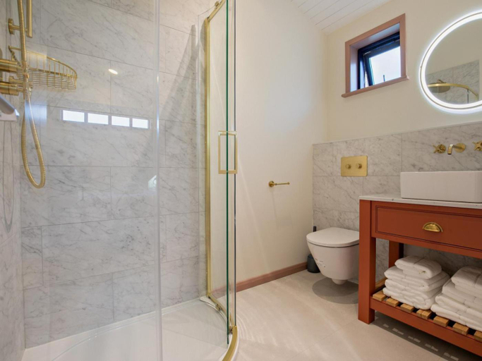 Bathroom 2, 2 Bed in Truro oc-93315, Cornwall