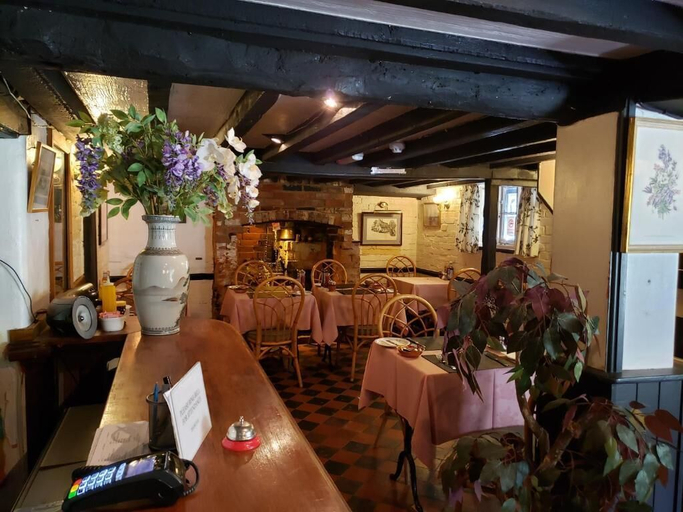 Food & Drinks, AbingPlough House, Oxfordshire