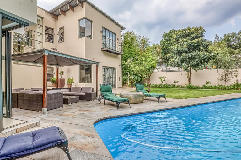 Pool 3, Executive 4-Bedroom Home, City of Johannesburg