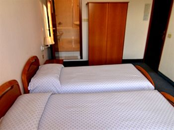 Guestroom 2, Albergo Ristorante Della Torre, Bergamo