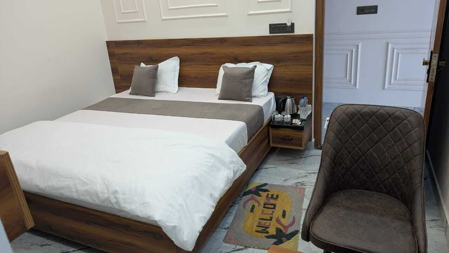 Room 2, HOTEL R R TRIPATHI, Faizabad