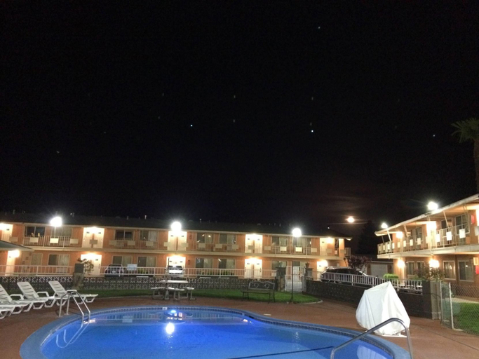 Exterior & Views 4, The River Inn and Suites, Tehama
