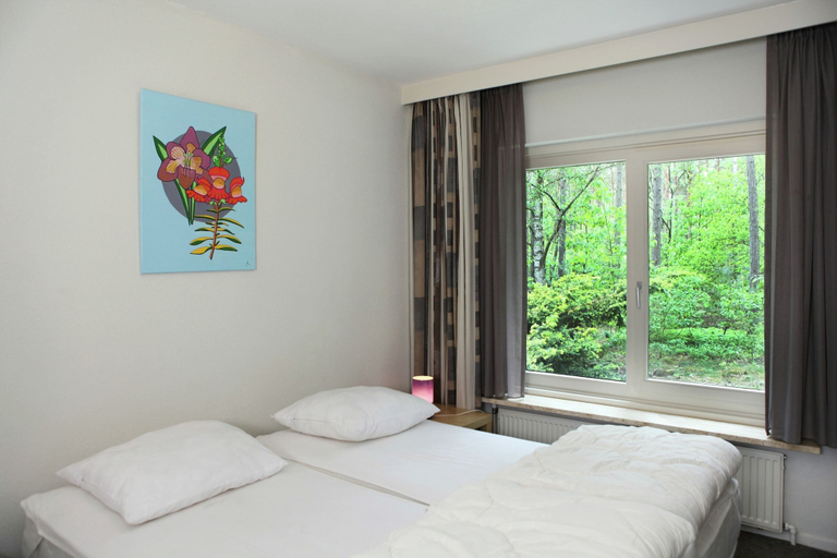 Bedroom 2, Veluwe Edge Group Villa With Fire Pit, Nunspeet