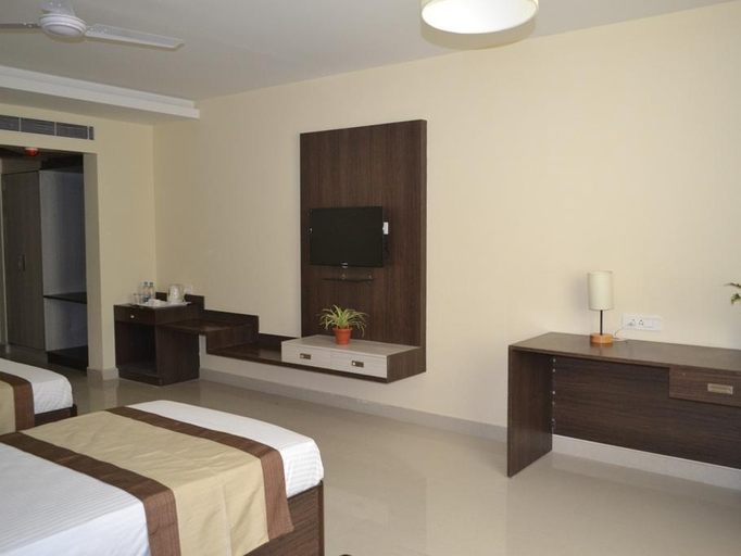 Others 4, Hotel Allum, Bellary