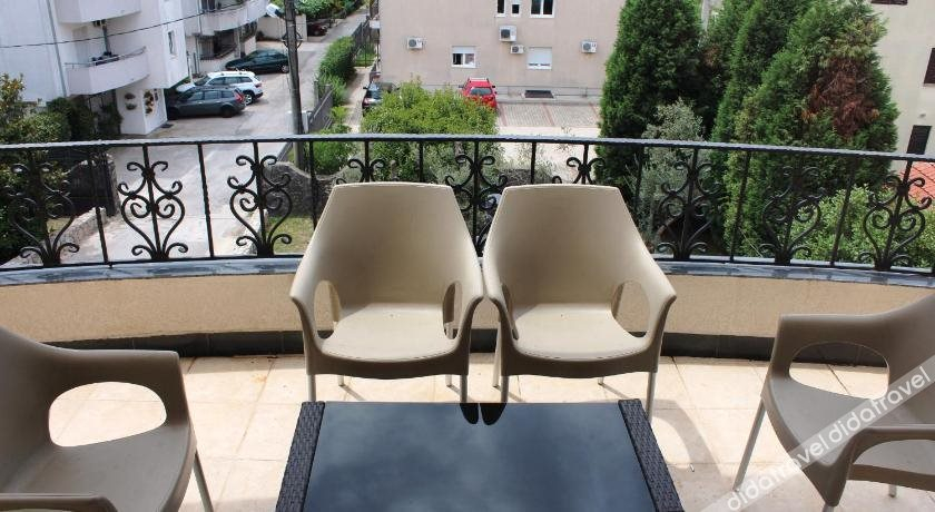 Others 5, Hotel Crnogorska Kuca