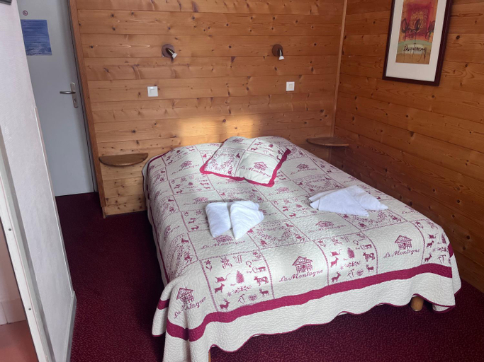 Bedroom 3, Hotel du Centre, Isère