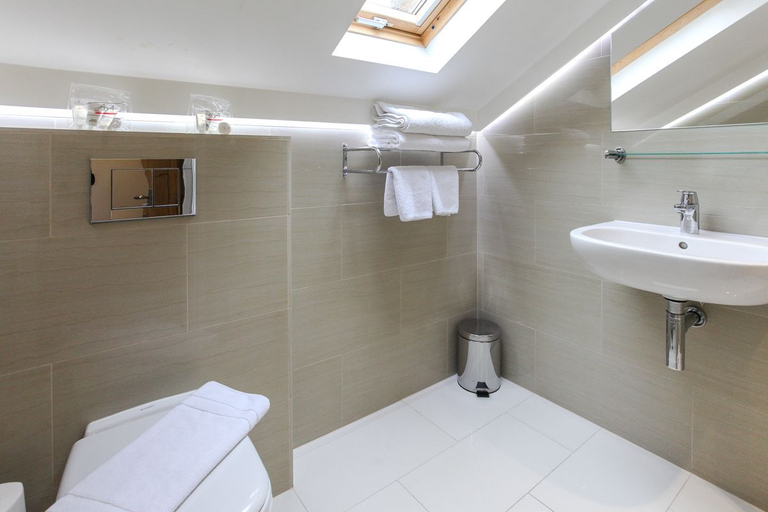 Bathroom 3, Cleveland Residences Russell Square, London